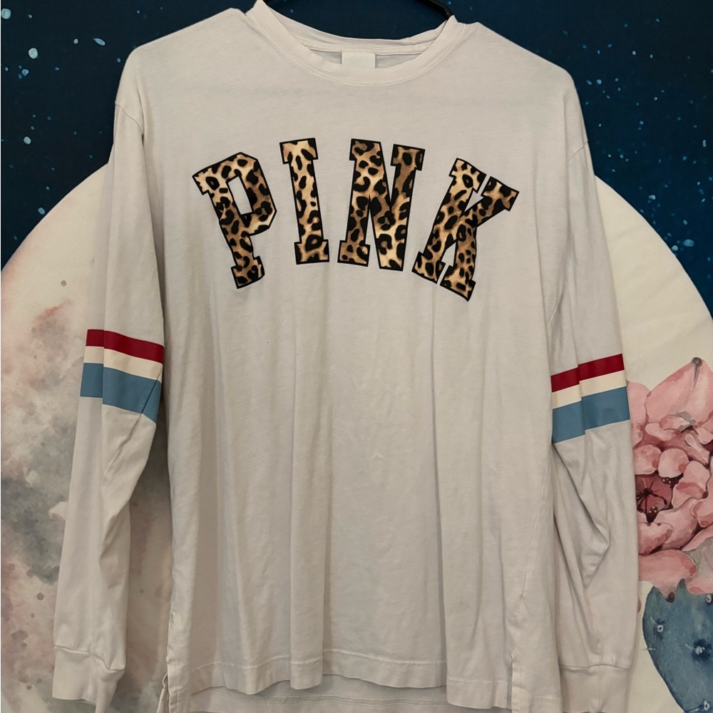 Victoria’s Secret PINK white long sleeve tee with cheetah and stripe detail